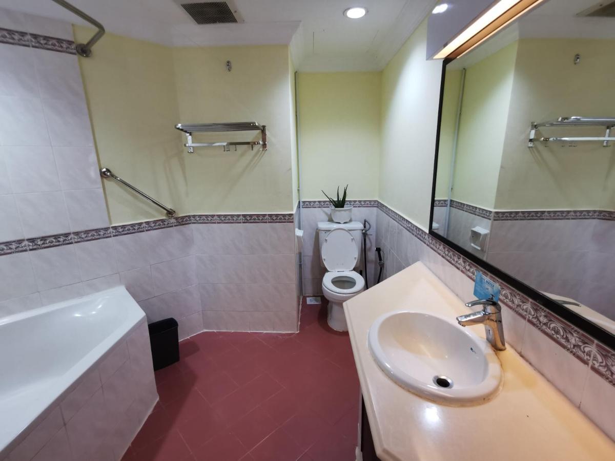 Lotus Desaru Beach Resort, 2 Bdrms, W/Splash Park Bandar Penawar Eksteriør bilde