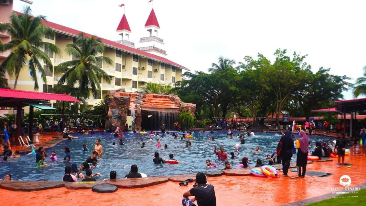 Lotus Desaru Beach Resort, 2 Bdrms, W/Splash Park Bandar Penawar Eksteriør bilde
